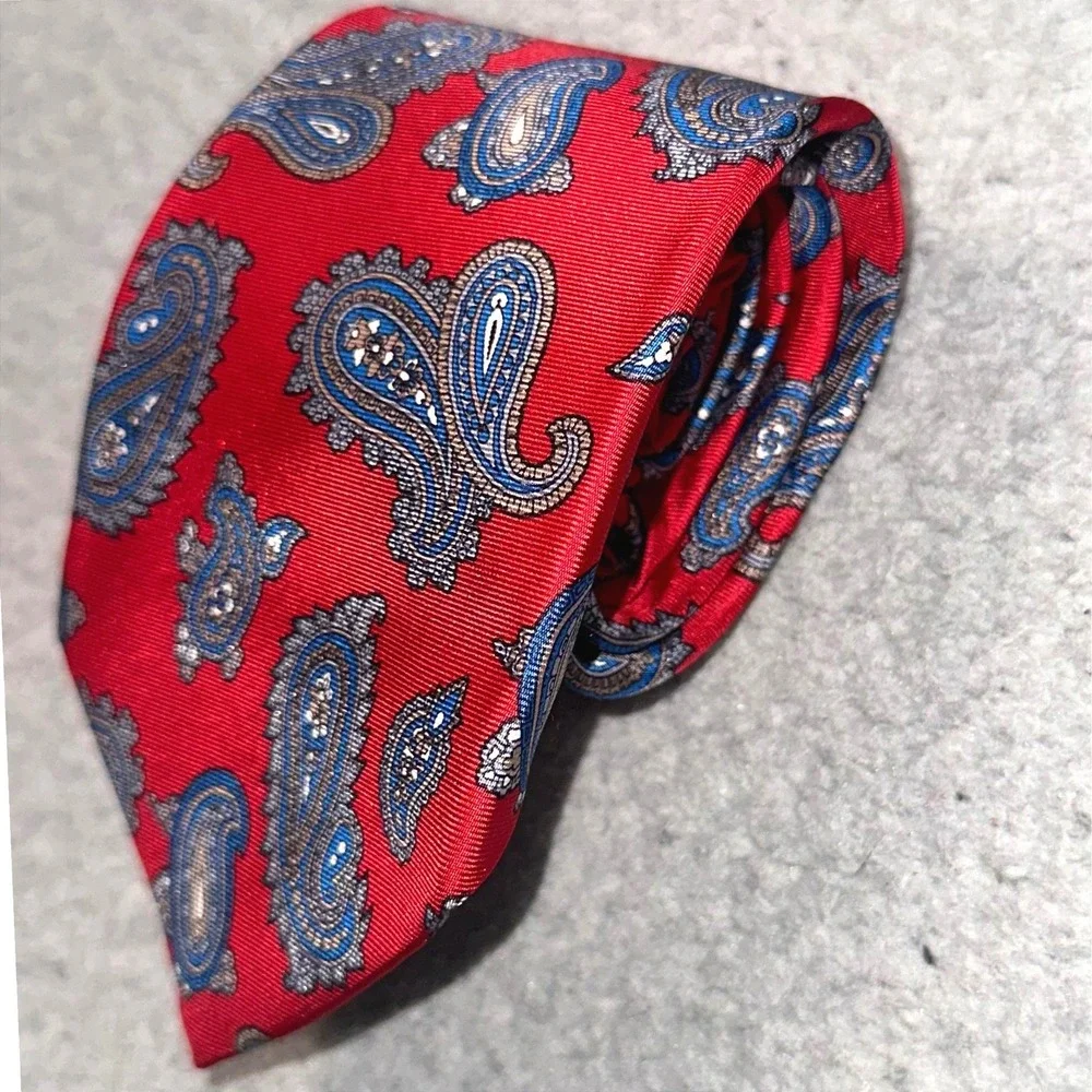 Christian Dior Paisley Silk Necktie Mens OS Red Blue Italian Fabric Classic Tie